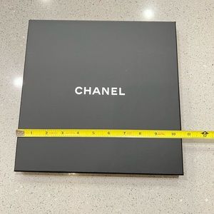 Chanel box